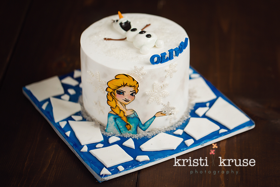 Elsa birthday cake